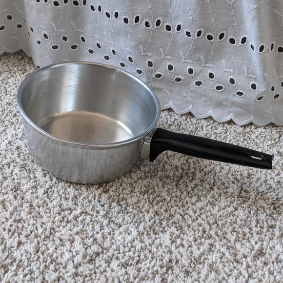 🌟 Wear-Ever Aluminum 1 Qt Pot - Picture 1 of 8